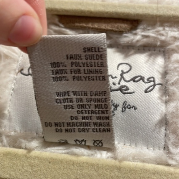 Fuzzy Suede Vest - Picture 4 of 5